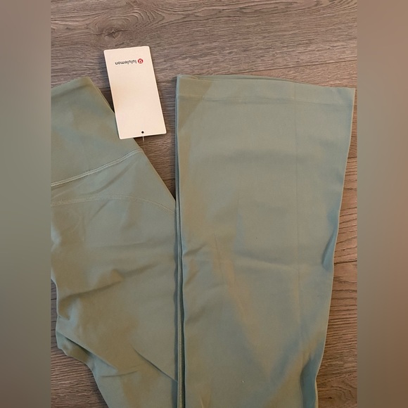 Lululemon Groove Flared Pants Regular NWT - Picture 7 of 13